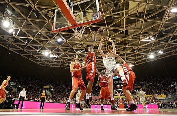 与此同时 与此同时